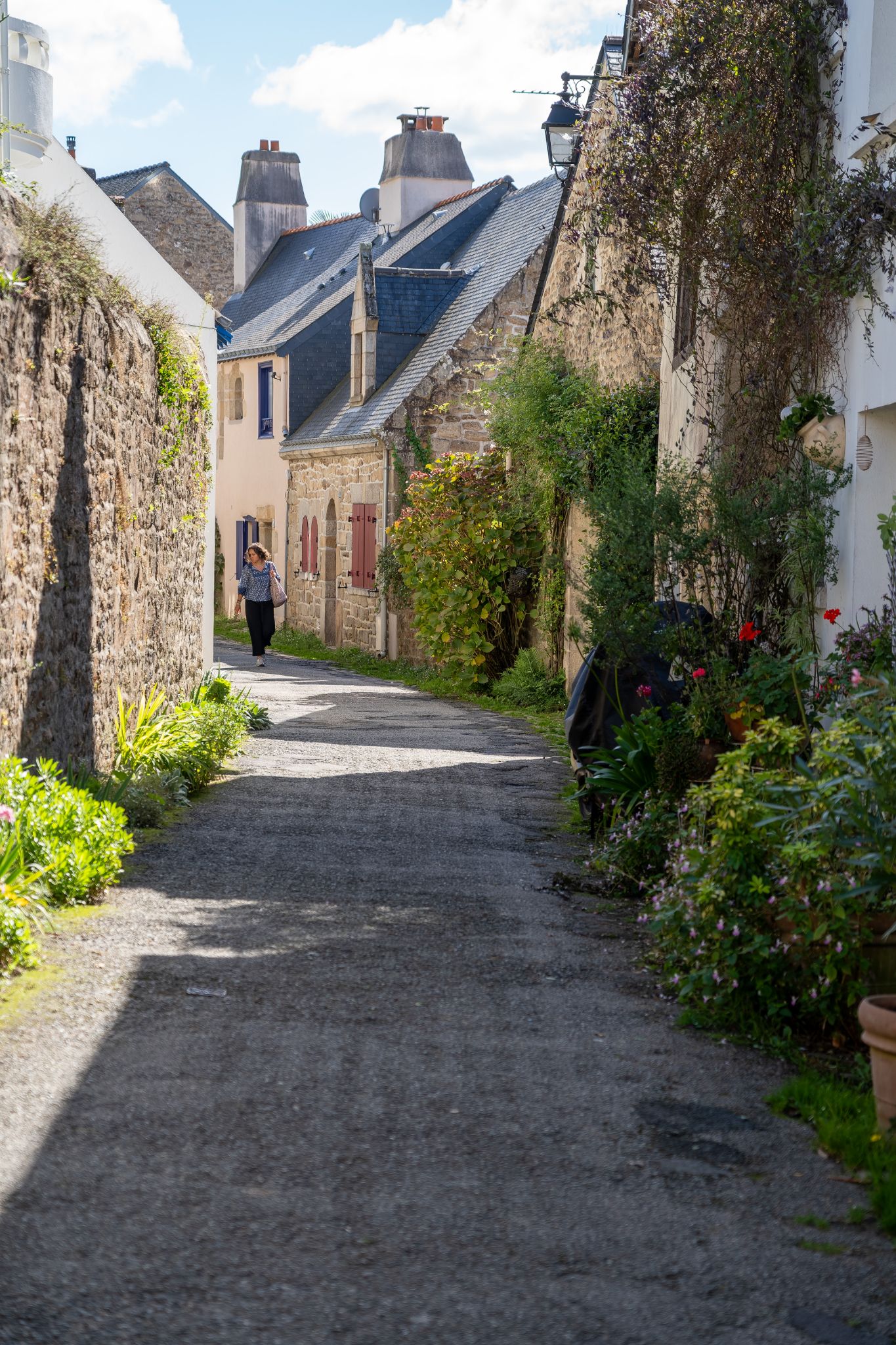 Straßenszene in der Rue du Petit Port abseits der Touristenströme